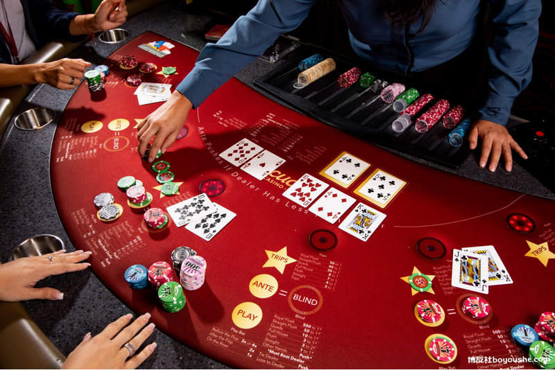 德州扑克:挑战你的智慧和运气的顶级扑克游戏 3 德州扑克技巧